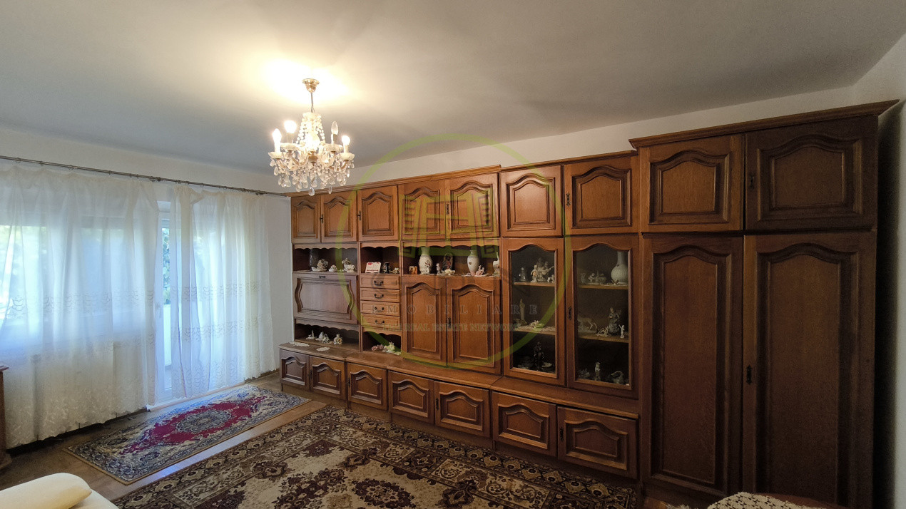 Închiriere apartament cu 3 camere, decomandat, mobilat-utilat, Decebal