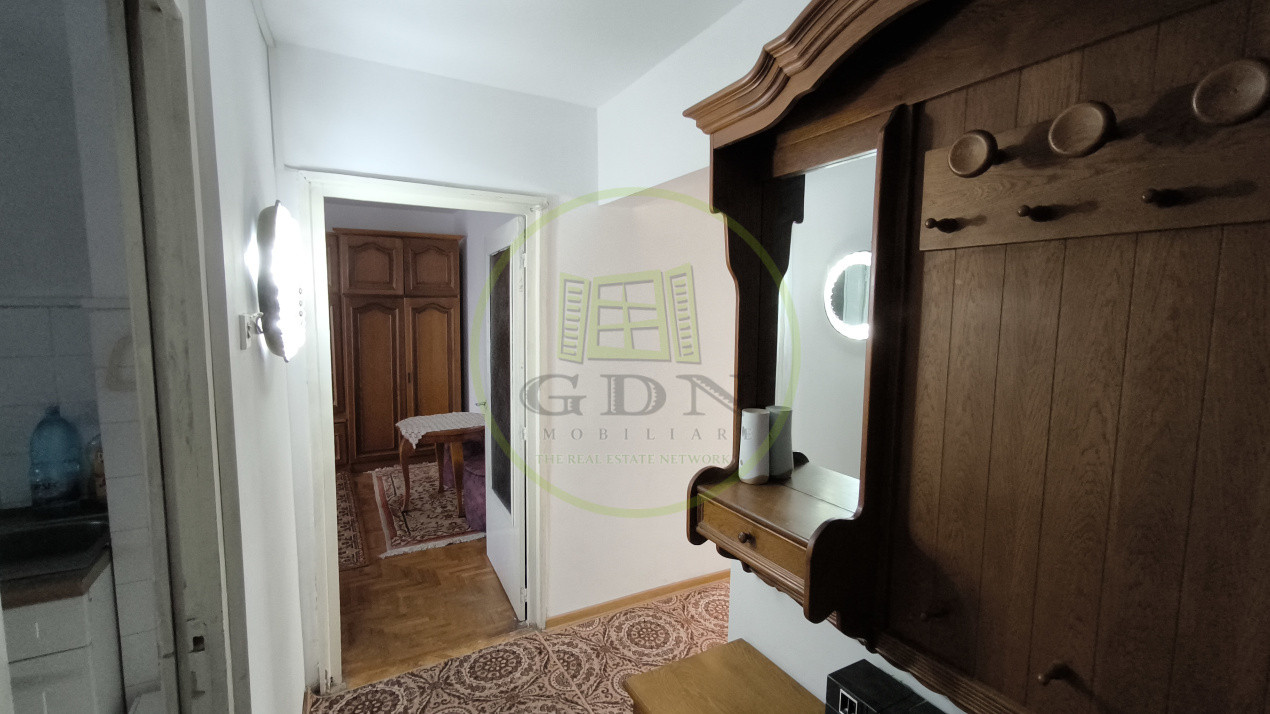 Închiriere apartament cu 3 camere, decomandat, mobilat-utilat, Decebal