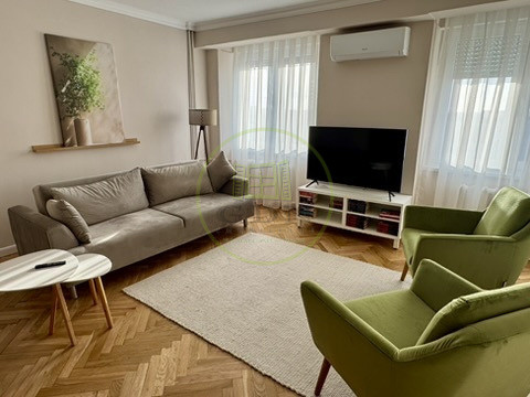 Apart. 4 camere, mobilat și utilat, central, Bloc Stea cu vedere spre Primărie 
