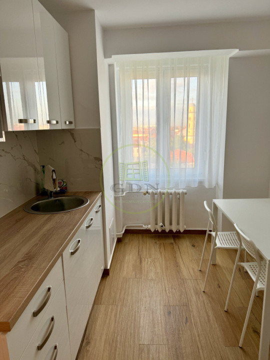 Apart. 4 camere, mobilat și utilat, central, Bloc Stea cu vedere spre Primărie 