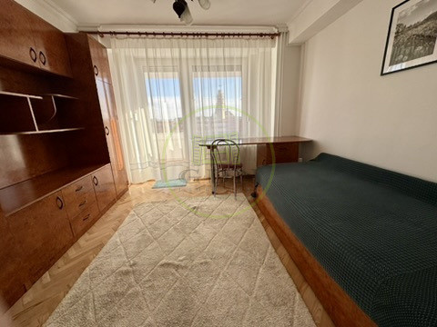 Apart. 4 camere, mobilat și utilat, central, Bloc Stea cu vedere spre Primărie 
