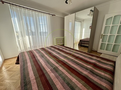 Apart. 4 camere, mobilat și utilat, central, Bloc Stea cu vedere spre Primărie 