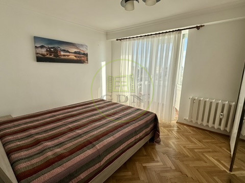 Apart. 4 camere, mobilat și utilat, central, Bloc Stea cu vedere spre Primărie 
