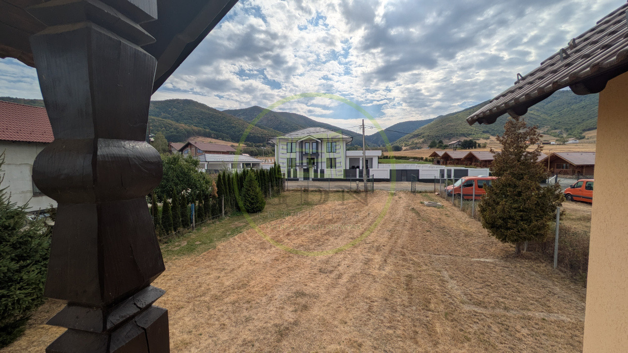GURA RÂULUI | CASĂ PE 3.046 MP, CU O PRIVELIȘTE DIFERITĂ LA FIECARE FEREASTRĂ