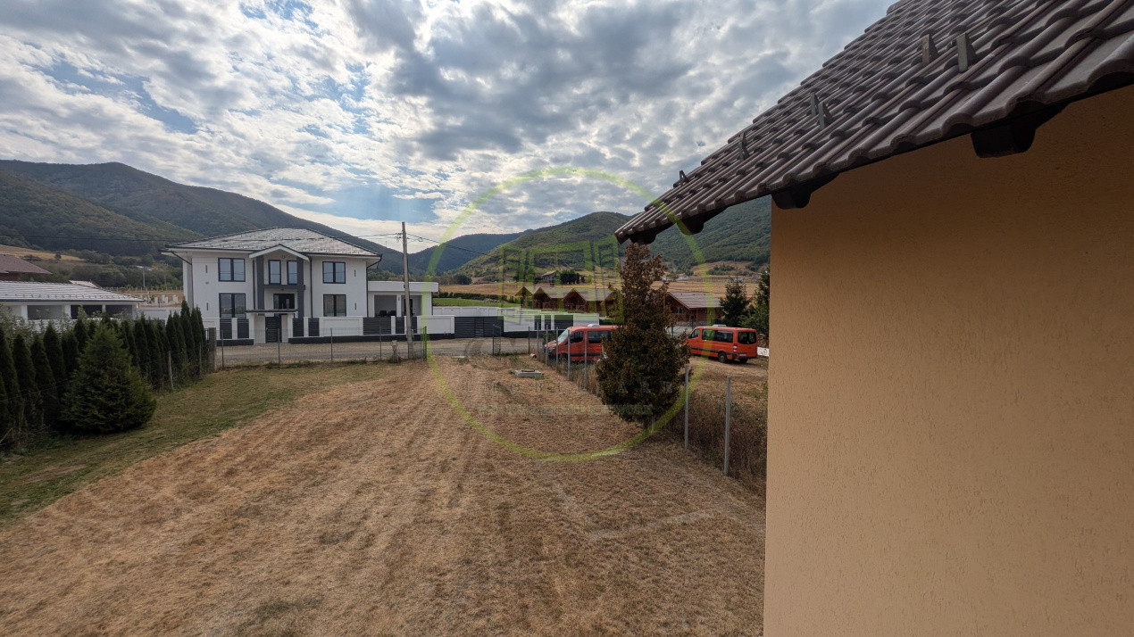 GURA RÂULUI | CASĂ PE 3.046 MP, CU O PRIVELIȘTE DIFERITĂ LA FIECARE FEREASTRĂ