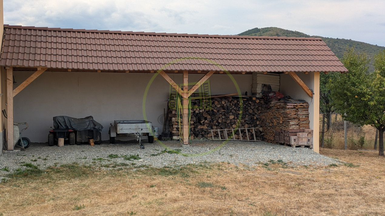 GURA RÂULUI | CASĂ PE 3.046 MP, CU O PRIVELIȘTE DIFERITĂ LA FIECARE FEREASTRĂ