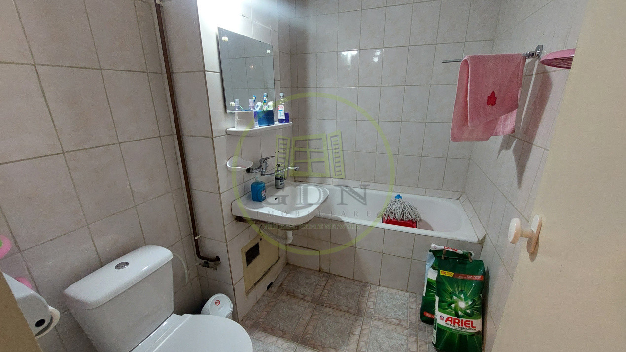 Apartament 2 camere decomandat, etajul 1, George Enescu, zona Liceul de Chimie
