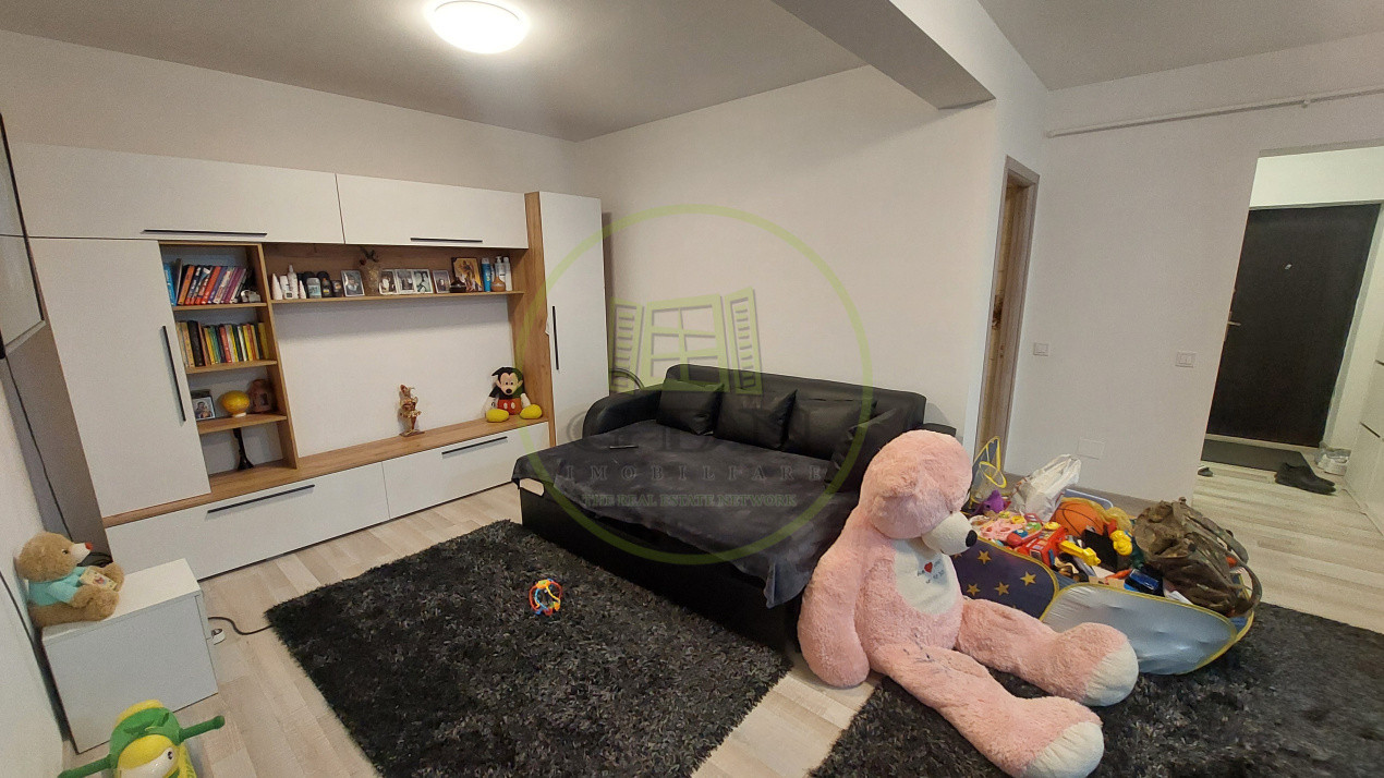 Apartament 3 camere open-space, etajul 2, 1 Mai, zona Serviciul de Ambulanta