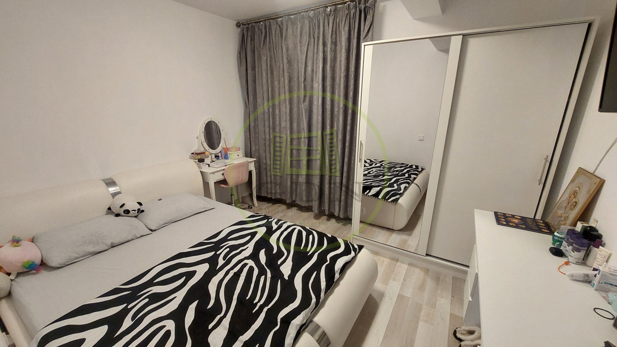 Apartament 3 camere open-space, etajul 2, 1 Mai, zona Serviciul de Ambulanta