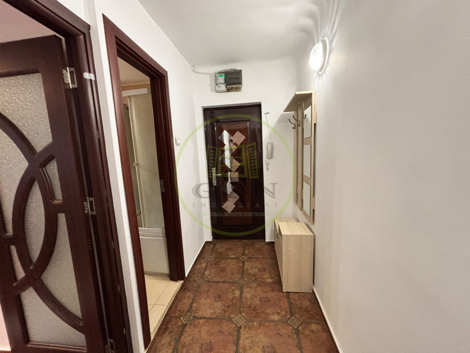 Garsoniera decomandata, 33mp, cartier Valea Rosie, zona Gradinita Ion Creanga