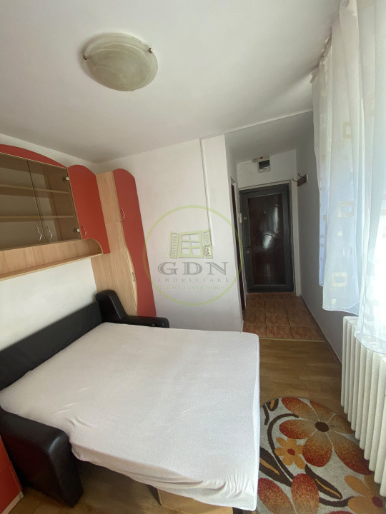 Garsonieră, 12mp, utilată, et 3, str Sovata, Rogerius