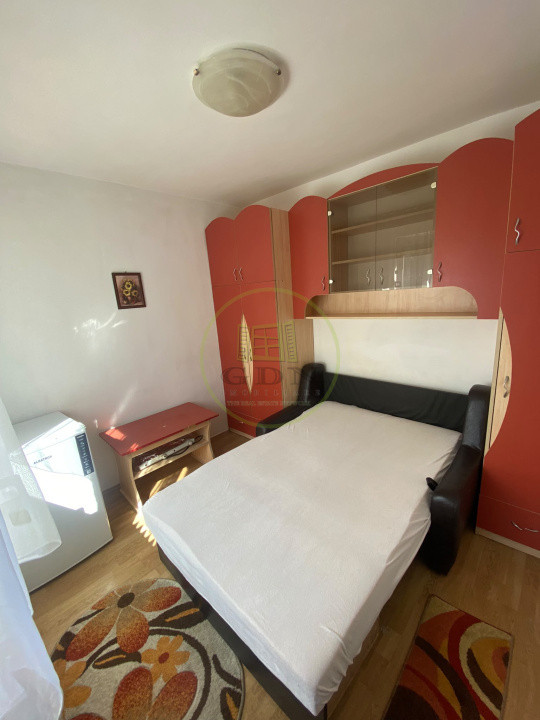 Garsonieră, 12mp, utilată, et 3, str Sovata, Rogerius
