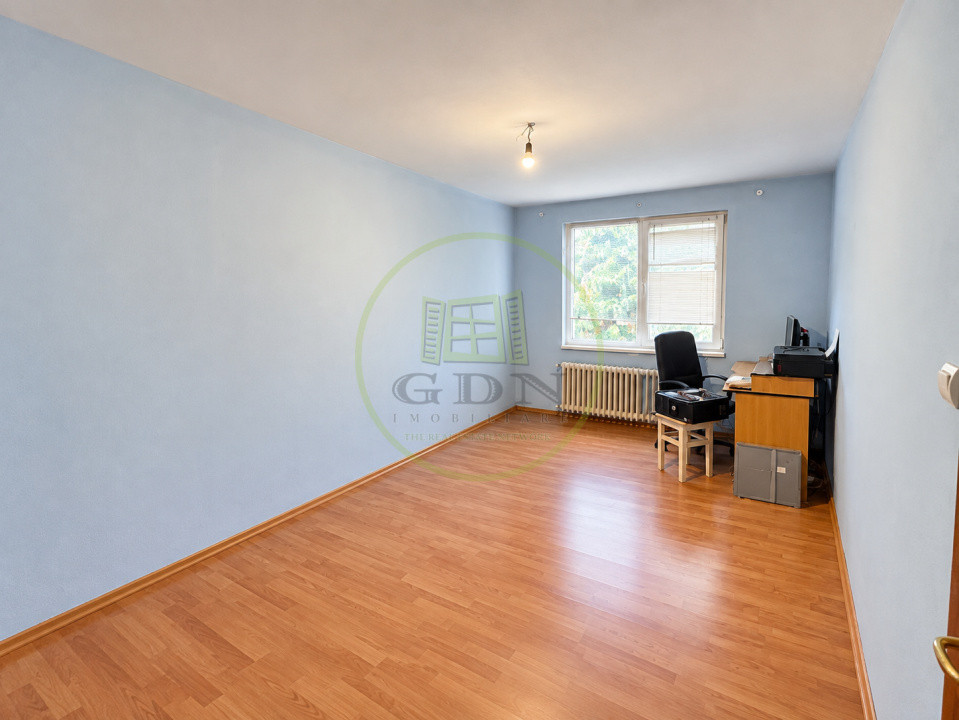 Apartament cu 3 camere de vânzare | Piața Rahova | 87000 EURO