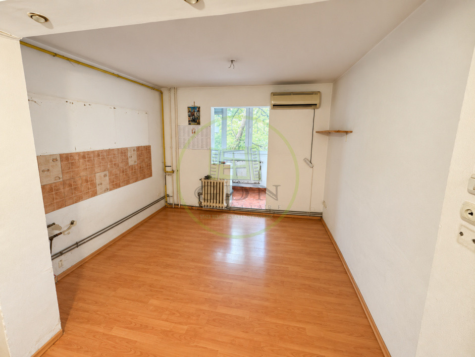 Apartament cu 3 camere de vânzare | Piața Rahova | 87000 EURO