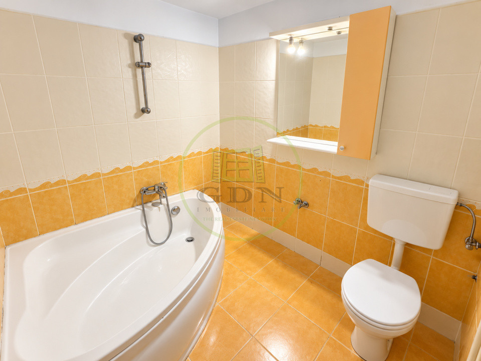 Apartament cu 3 camere de vânzare | Piața Rahova | 87000 EURO