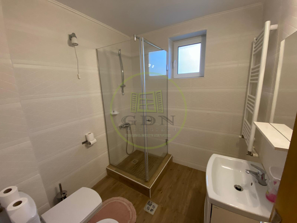 Închiriere casă mobilată, 200 mp., 5 camere, Luna de Sus