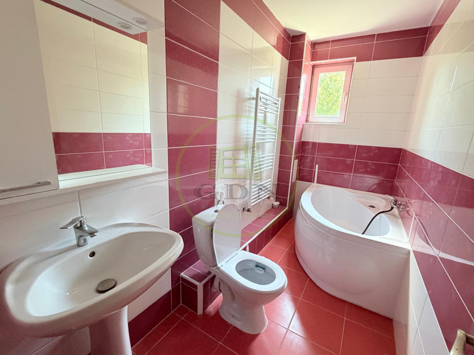 Apartament 2 camere cu parcare inclusă – Centrul Istoric, Str. de Mijloc