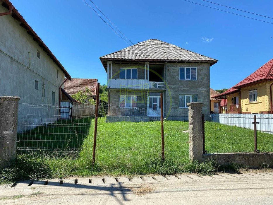 De vânzare casă cu etaj, jud Sălaj, loc. Letca, 45000 Euro
