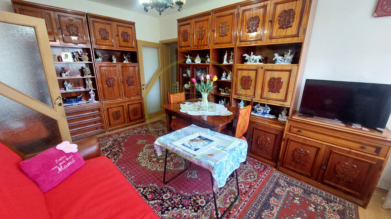 Apartament 3 camere semidecomandat, 63 mp, Rovine zona Facultatea de Drept
