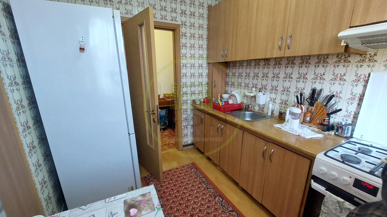 Apartament 3 camere semidecomandat, 63 mp, Rovine zona Facultatea de Drept