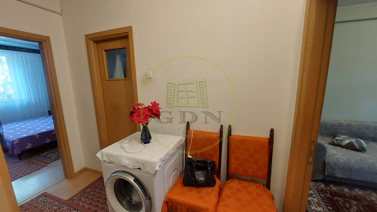 Apartament 3 camere semidecomandat, 63 mp, Rovine zona Facultatea de Drept