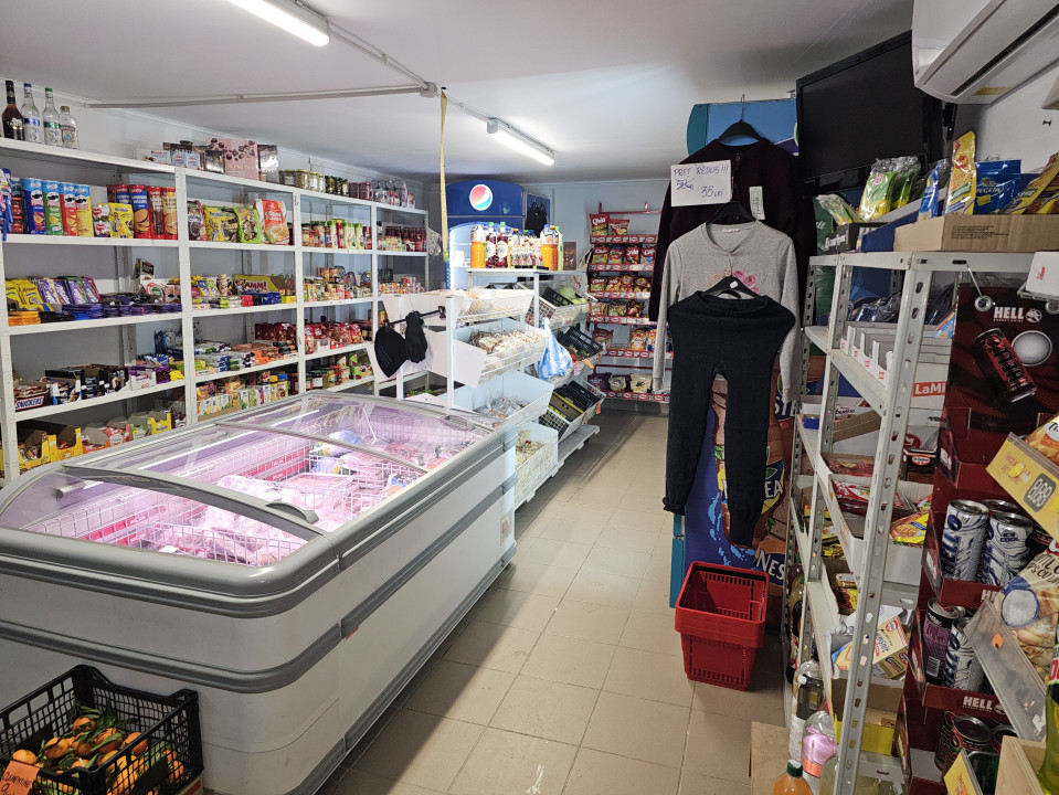 Spațiu comercial cu o suprafață de 150 mp, Suplacu de Tinca, Bihor