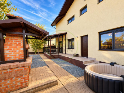 Vilă duplex elegantă în zona Băneasa | 200 mp utili | 275 mp curte 