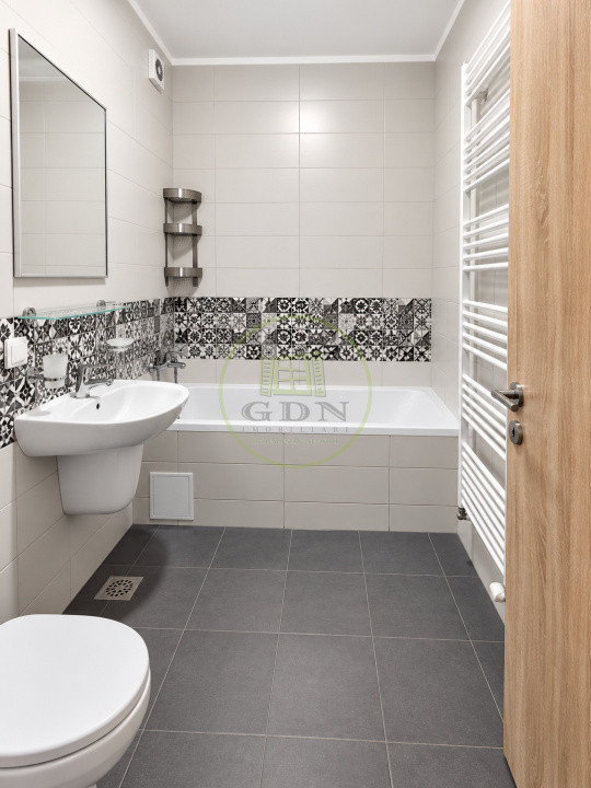 Vânzare apartament decomansat de 2 camere Tractorul Coresi Brașov