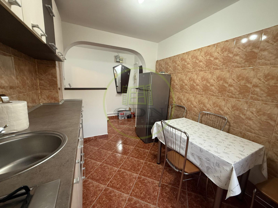 Apartament 2 camere semidecomandat, 47 mp, Cartier Craiovita Noua, Zona Big