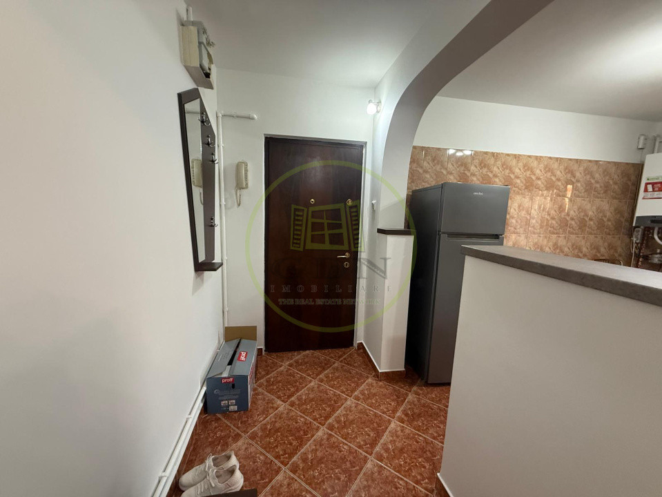 Apartament 2 camere semidecomandat, 47 mp, Cartier Craiovita Noua, Zona Big