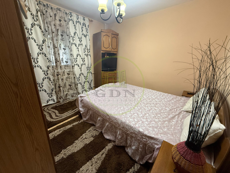Apartament 2 camere, semidecomandat, 64 mp, zona Liceul Pedagogic