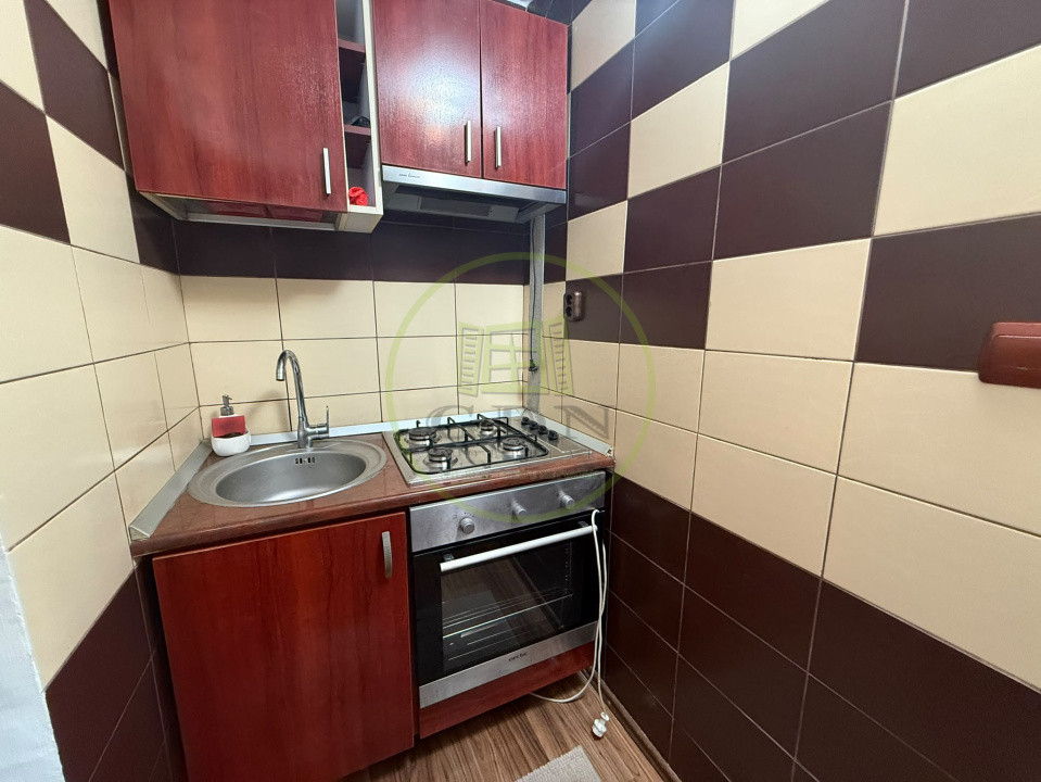 Apartament 2 camere, semidecomandat, 64 mp, zona Liceul Pedagogic