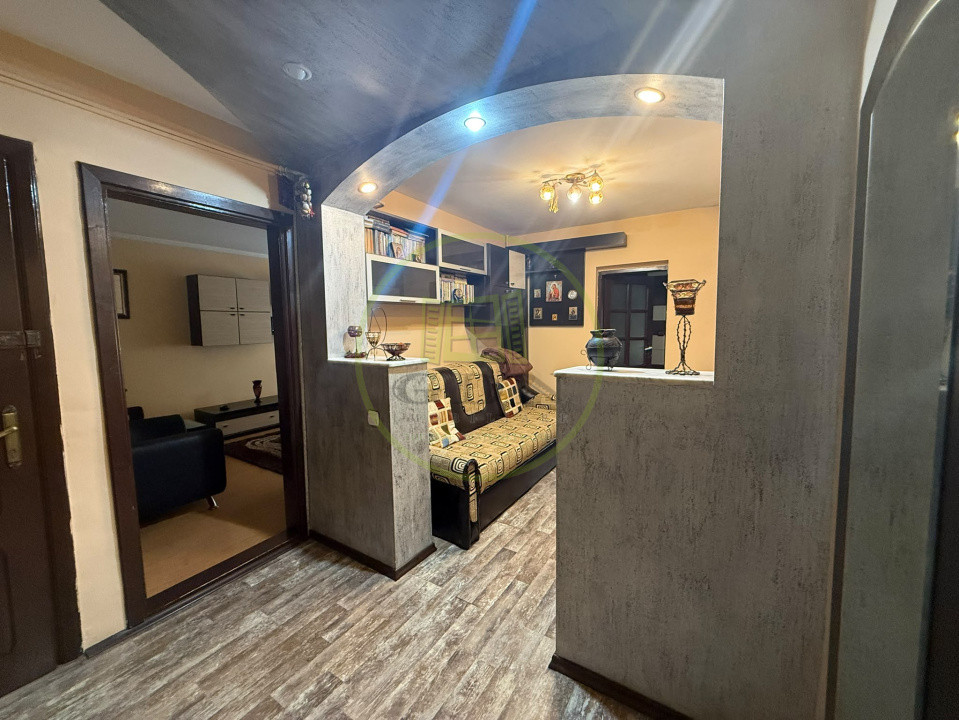 Apartament 2 camere, semidecomandat, 64 mp, zona Liceul Pedagogic