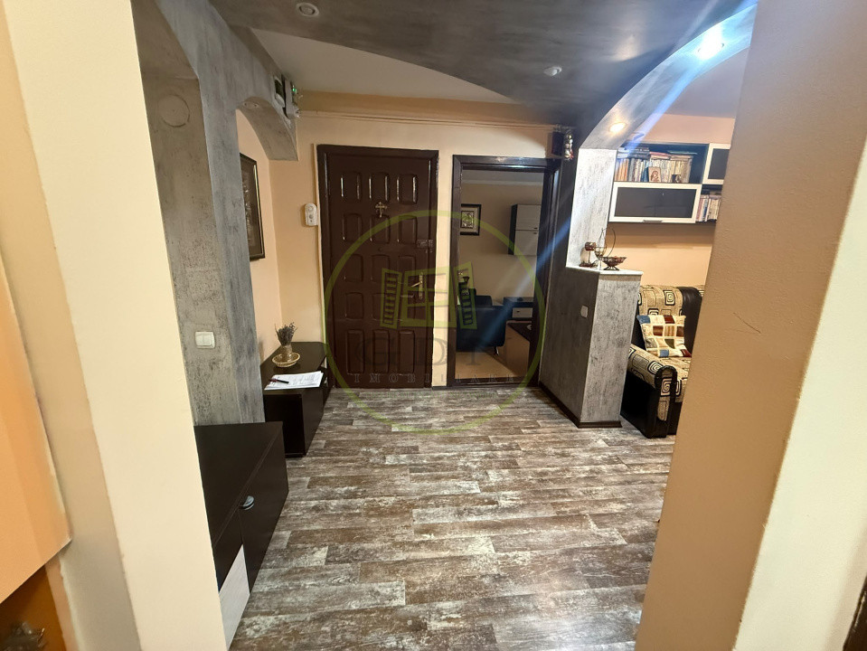 Apartament 2 camere, semidecomandat, 64 mp, zona Liceul Pedagogic