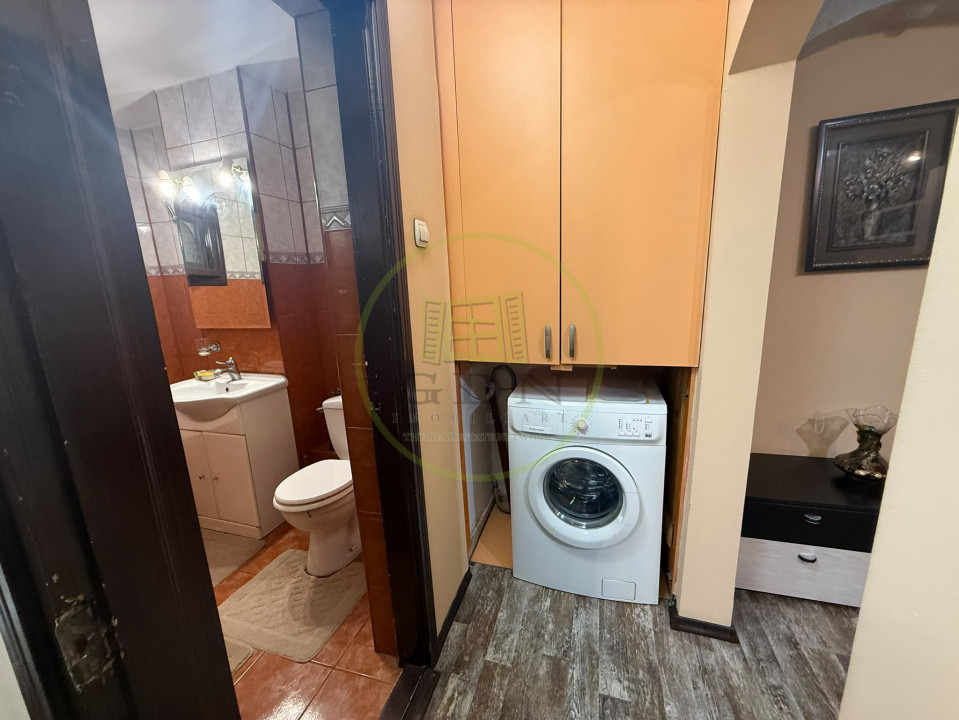 Apartament 2 camere, semidecomandat, 64 mp, zona Liceul Pedagogic