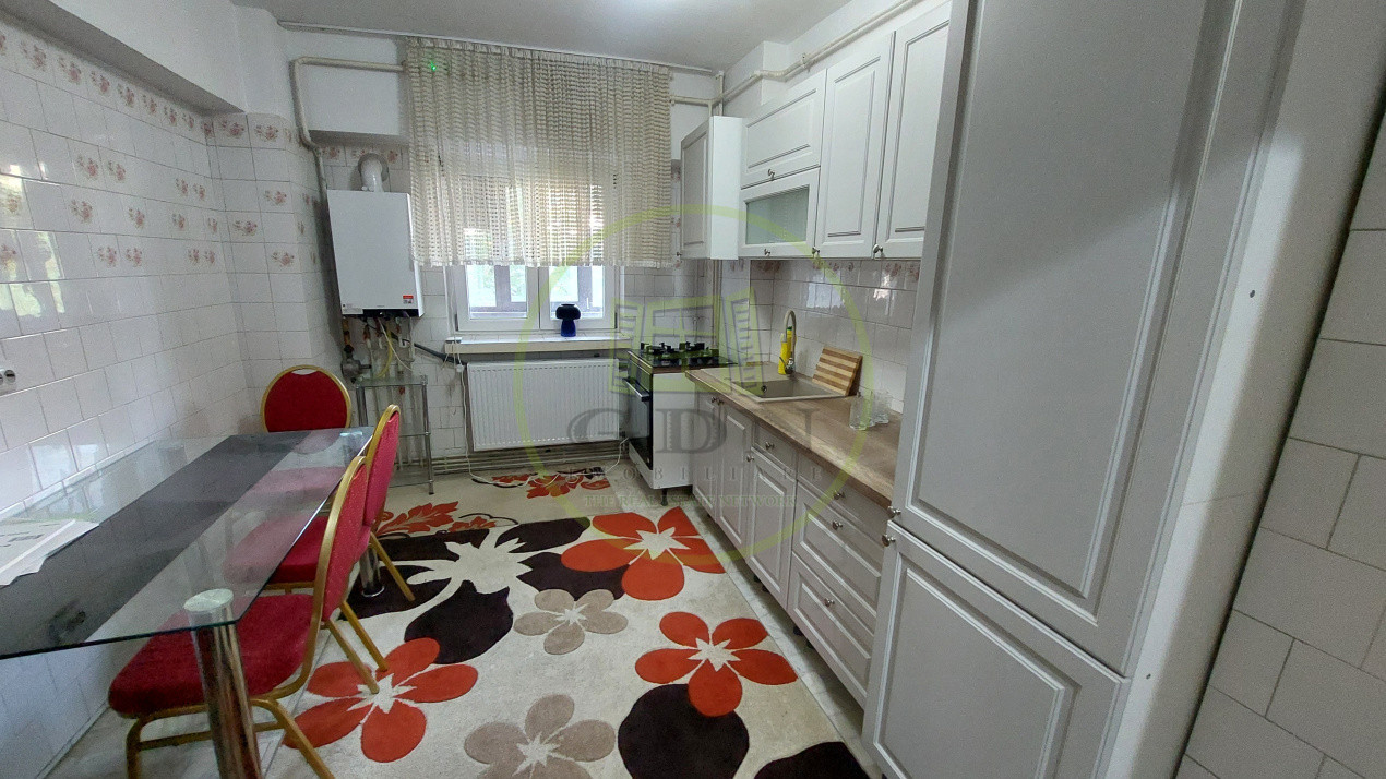 Apartament 2 camere, decomandat, 68 MP, etajul 1, Centru zona Piata Mare