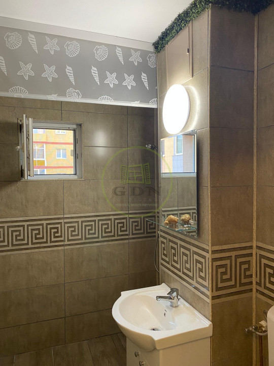 Apartament 3 camere decomandat, 68 mp, lift, etaj 3, Vasile Aaron, Sibiu