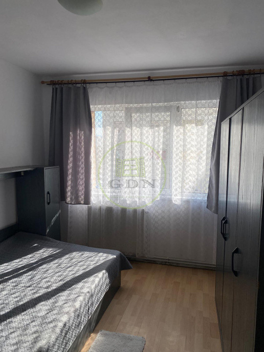 Apartament 3 camere decomandat, 68 mp, lift, etaj 3, Vasile Aaron, Sibiu