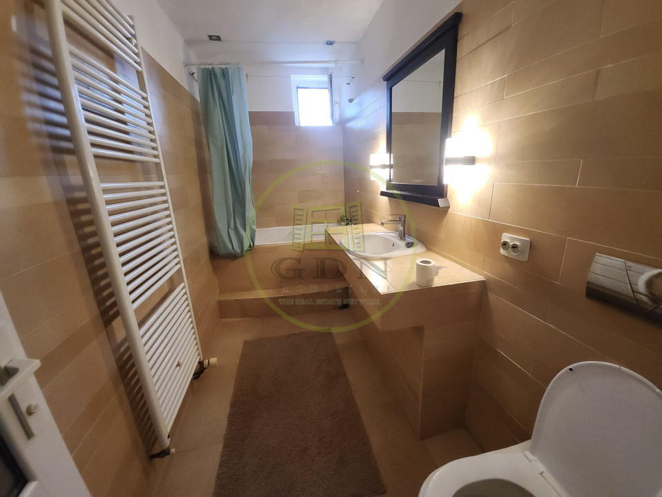 De închiriat - Apartament 3 camere - Str Nicolae Iorga