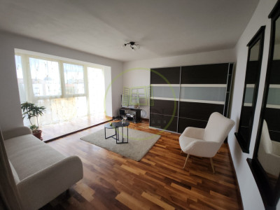 De închiriat - Apartament 3 camere - Str Nicolae Iorga