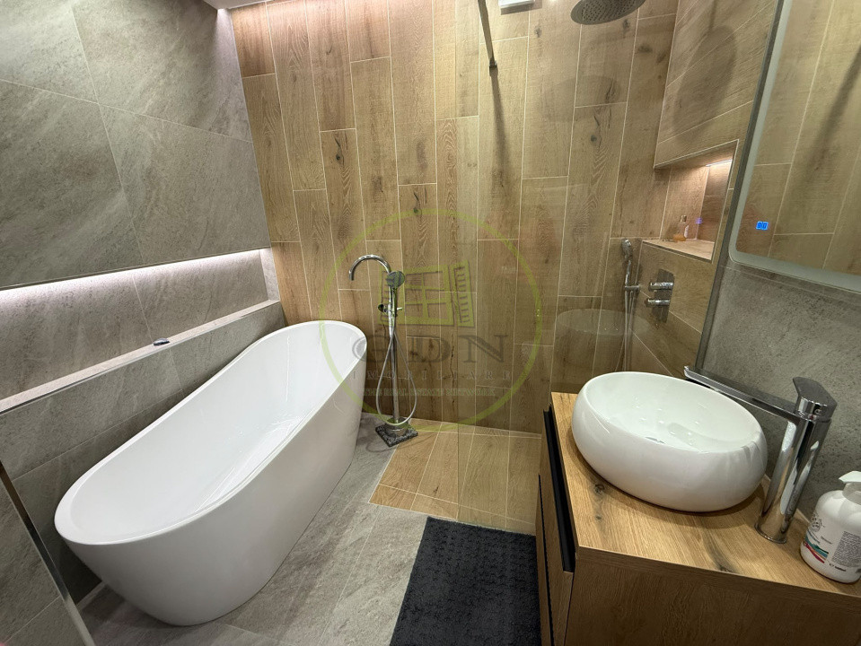 Apartament 2 camere, decomandat, 60 mp, Cartier Craiovita zona Catedrala 