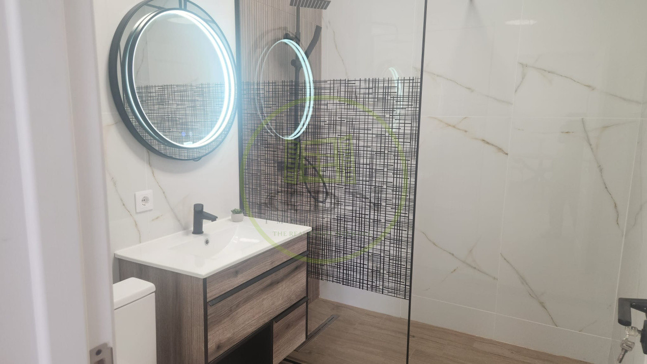 De închiriat - Apartament 2 camere - Str Doamna Stanca