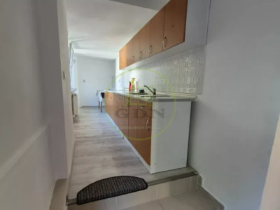 🏡 Apartament cu 3 camere de închiriat – Centrul Istoric, Brașov