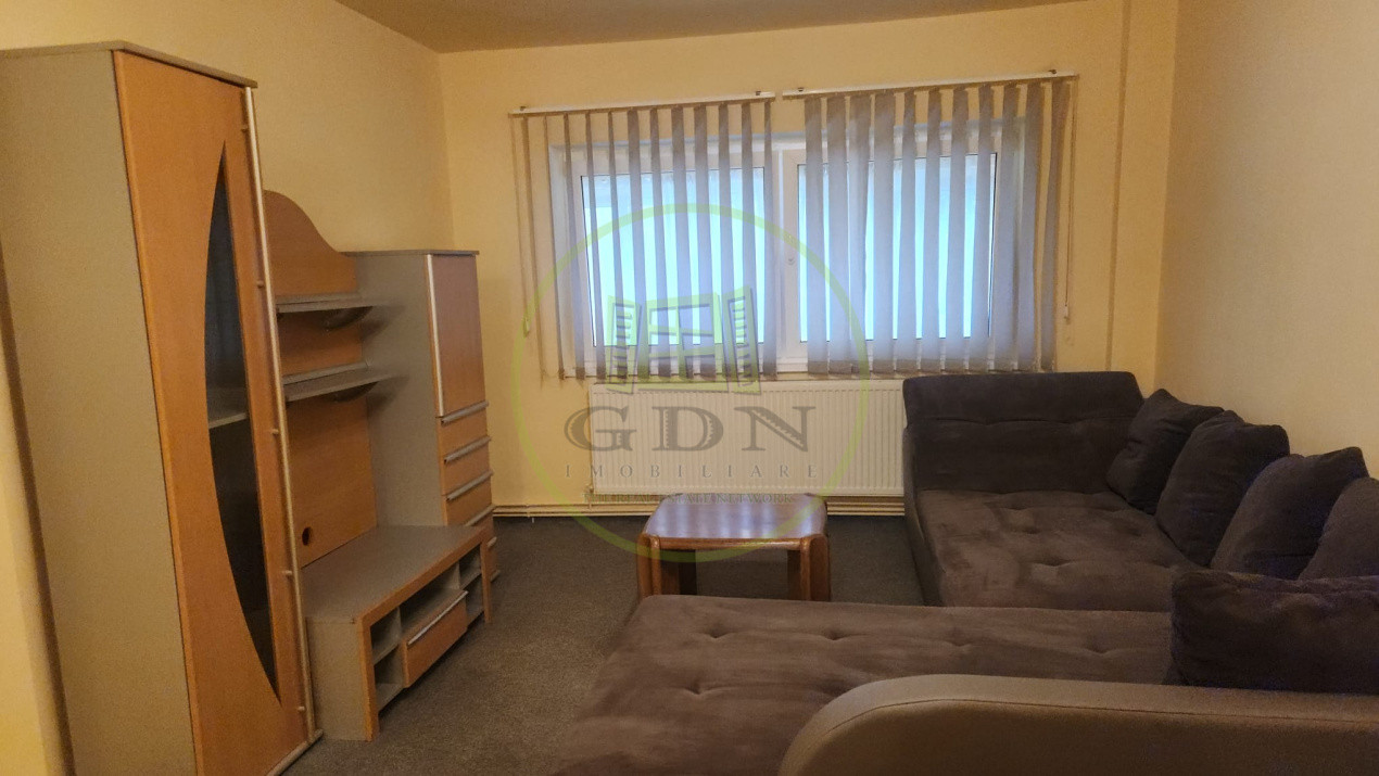 Apartament 3 camere - De inchiriat - Str Lunga