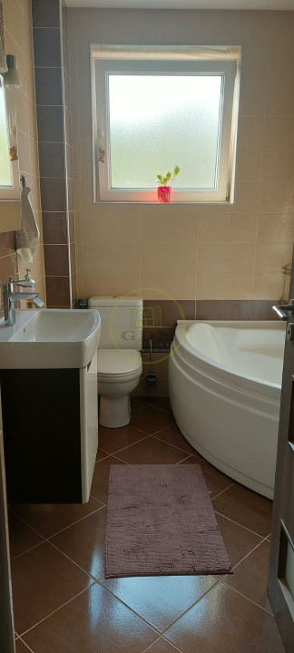 Apartament modern cu 3 camere, 2 balcoane și parcare privată, Turnișor, Sibiu
