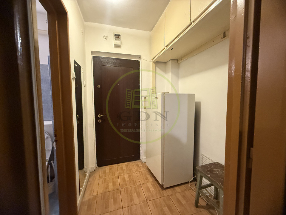 Garsonieră, 30.7 mp, cartier Brazda lui Novac, zona CAS