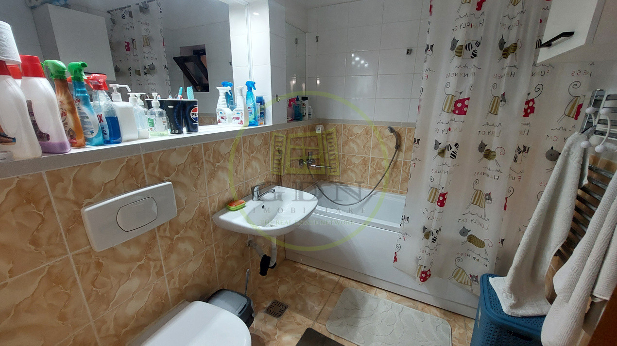 Apartament doua camere decomandat, 60 mp, Cartier Brestei, zona Biserica