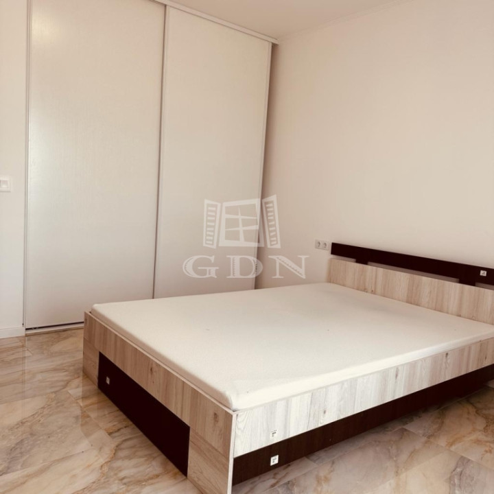 Apartament 3 camere de inchiriat