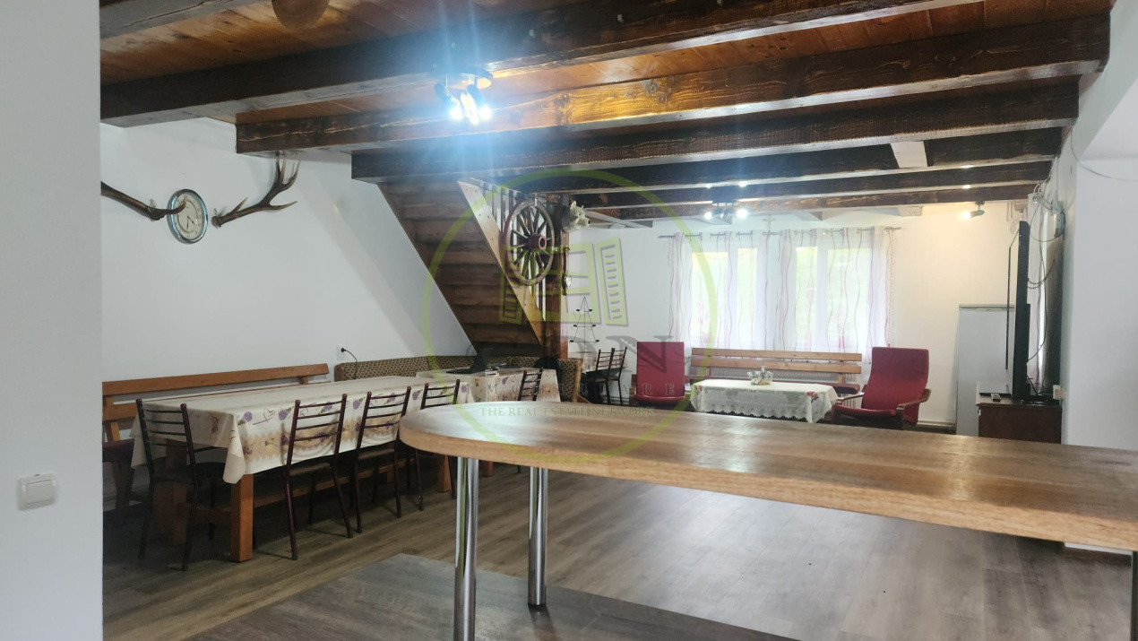 CASA DE VACANTA- VALEA AVRIGULUI-DE VANZARE