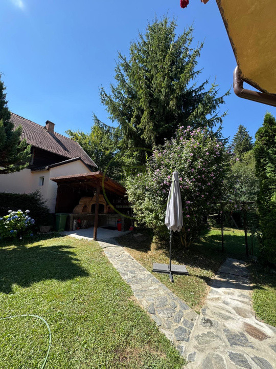 CASA DE VACANTA- PORUMBACU DE SUS (VALEA ZANELOR)-DE VANZARE
